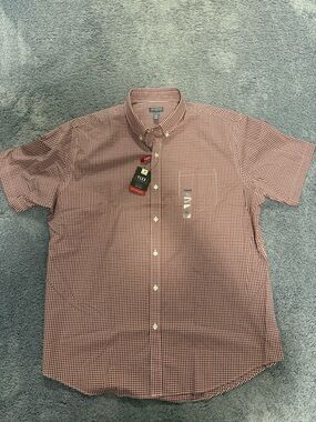 NWT Van Heusen Men's Button Shirt Short Sleeve Size XL 17-17 1/2 Red Plaid Flex